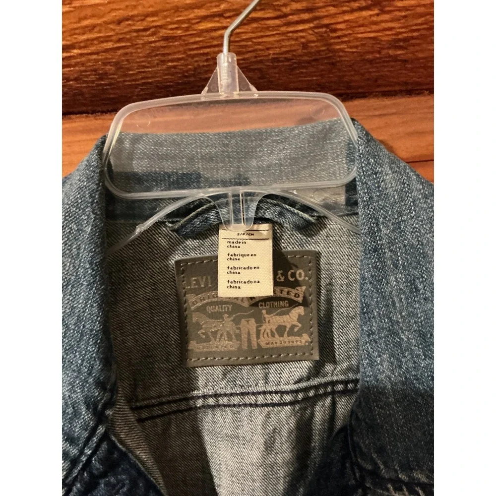 Levis Womens Original Trucker Denim Jacket Medium Wash Blue Jean Jacket Small